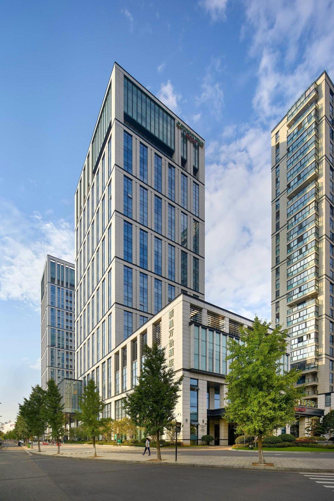 Courtyard By Marriott Xinchang Exteriör bild