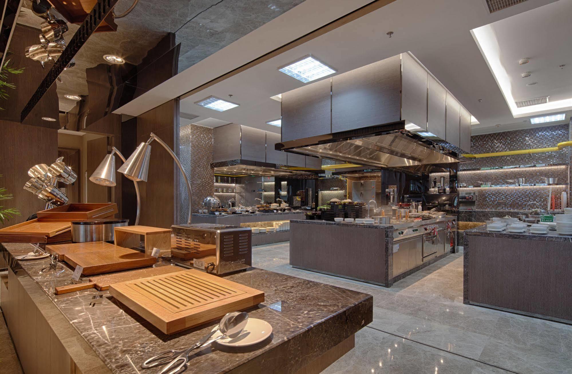 Courtyard By Marriott Xinchang Exteriör bild