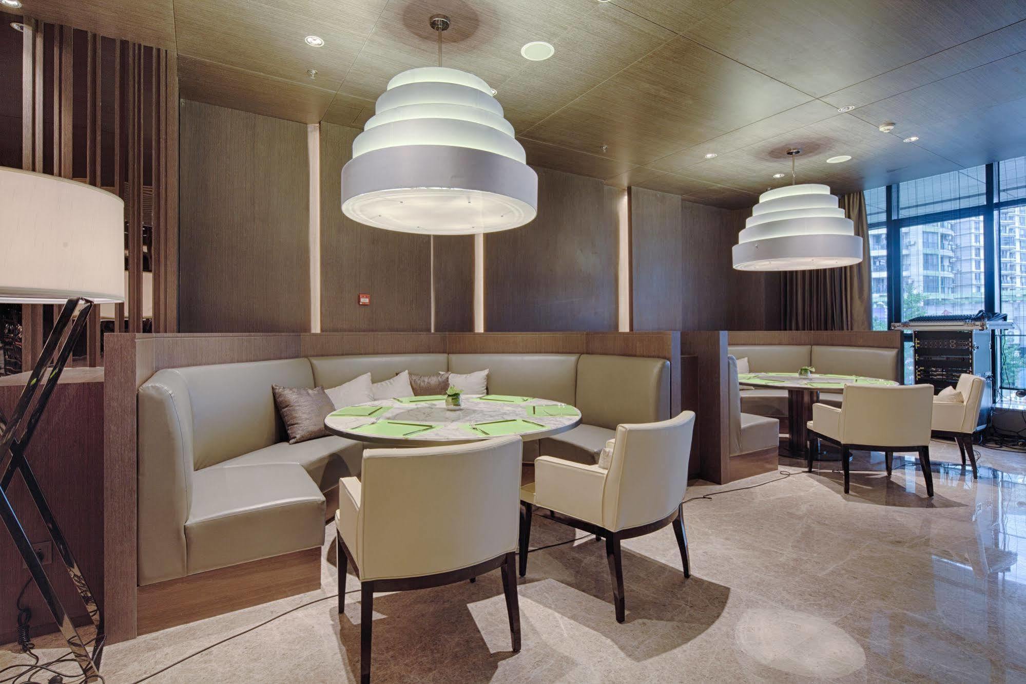 Courtyard By Marriott Xinchang Exteriör bild